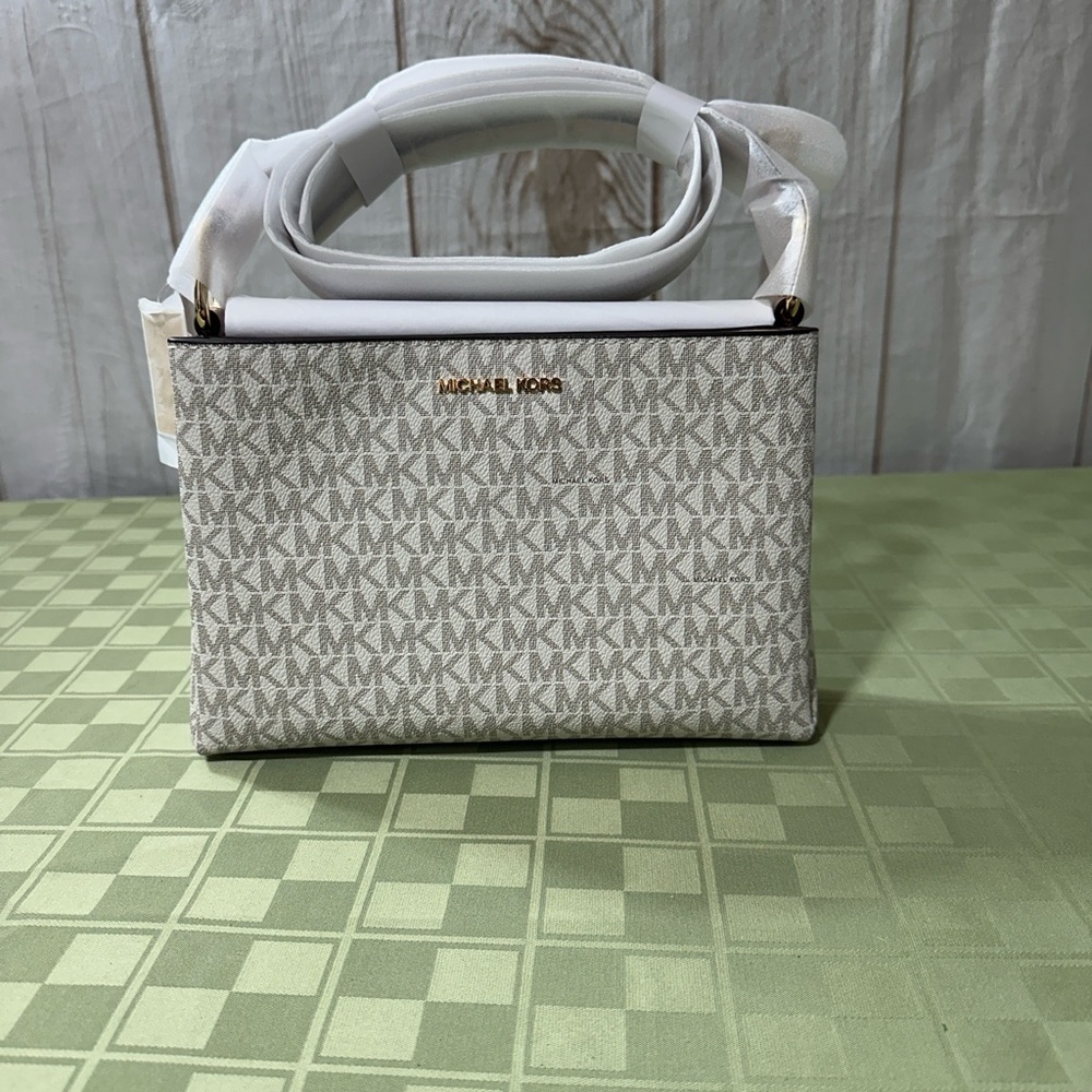 Michael Kors Trisha Med. Crossbody